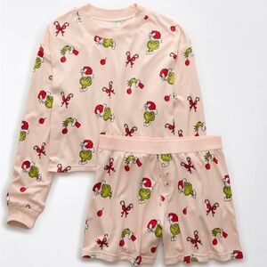 Sold out American Eagle Grinch Pajamas Size XS